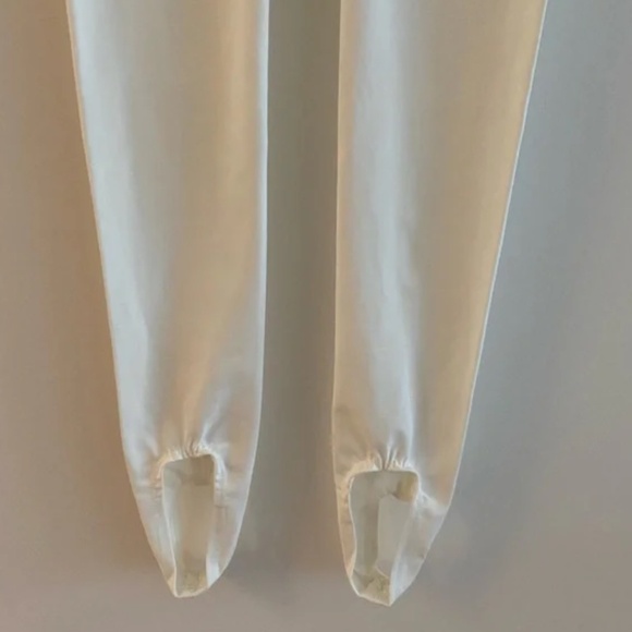 Tropic of C Stirrup White Leggings, Size M - Picture 6 of 9